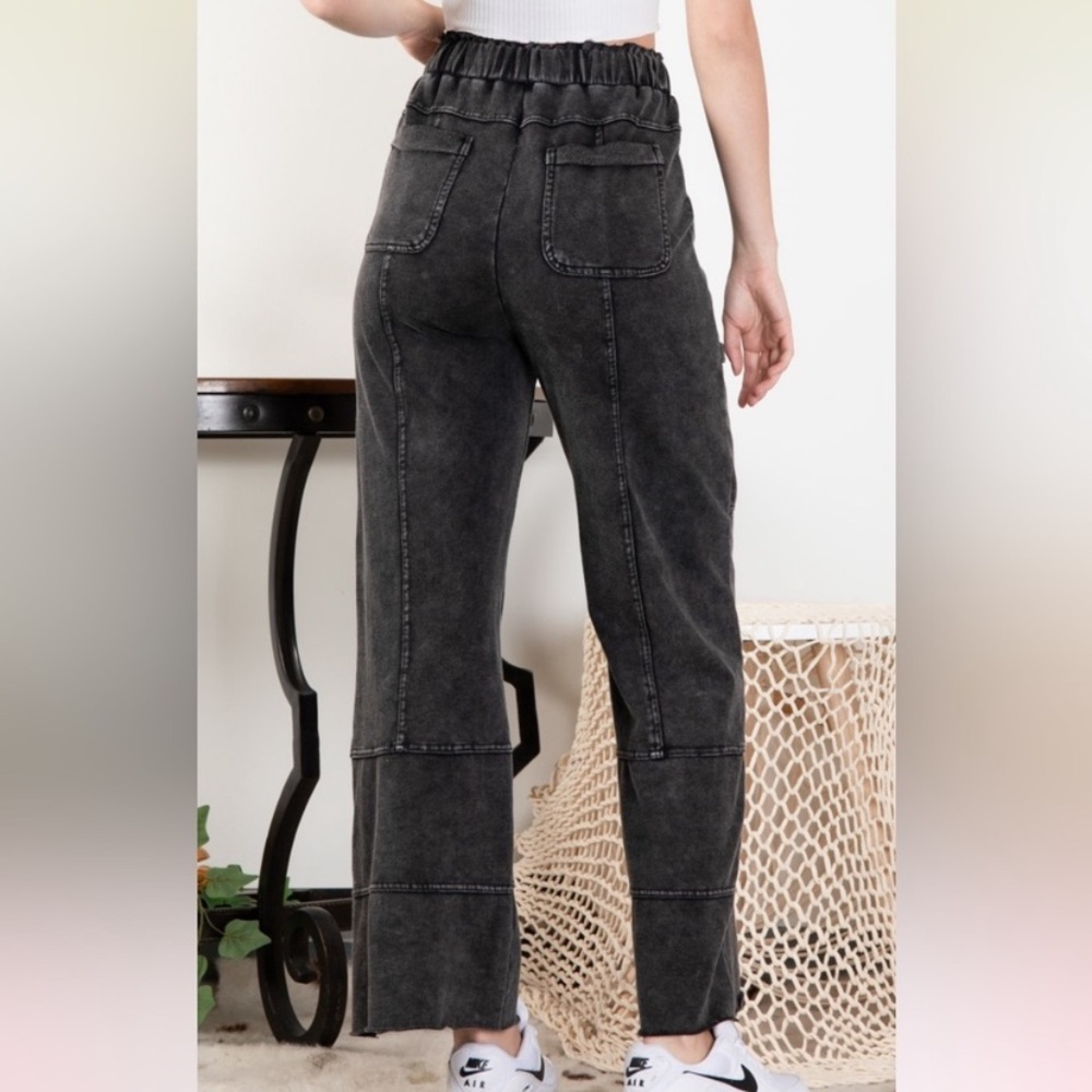 NWT Blue Velvet Washed Black Wide-Leg Pants with raw hem - Picture 4 of 5
